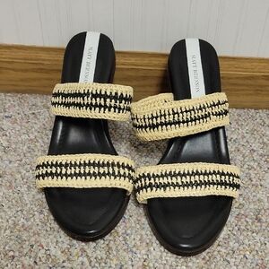 Matt Bernson Black and Cream Women's Sandals Ceylon Sz 9 NWOT